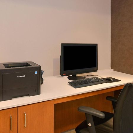Springhill Suites Durham Chapel Hill Екстериор снимка
