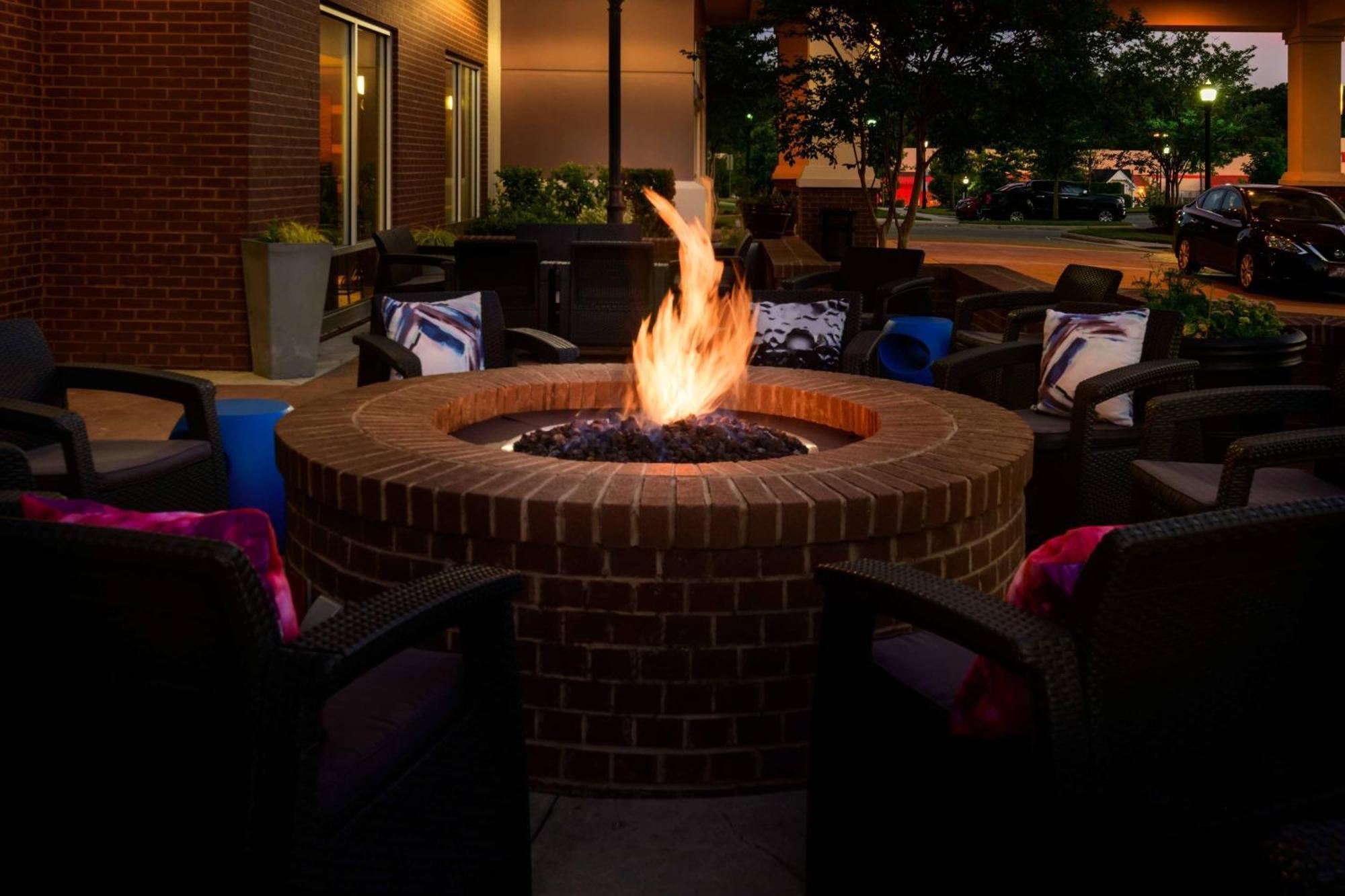Springhill Suites Durham Chapel Hill Екстериор снимка