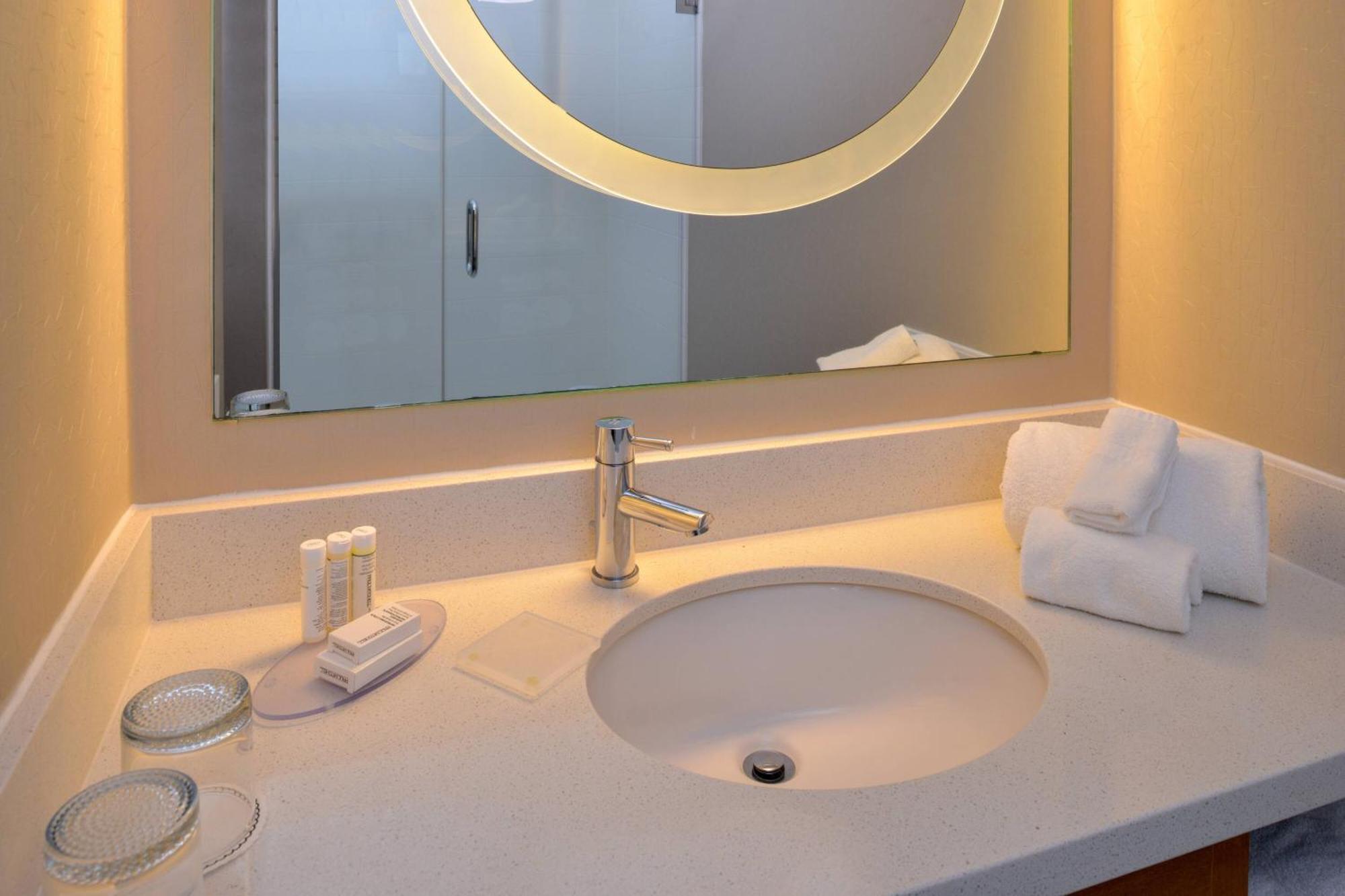 Springhill Suites Durham Chapel Hill Екстериор снимка